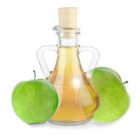 Apfelessig gegen Zehennagelpilz verwenden